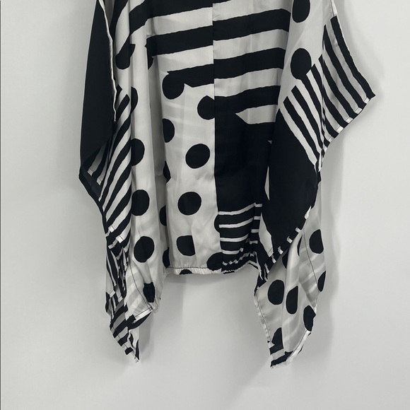 Black and White Striped Polka Dot Cold Shoulder Top - Picture 9 of 10